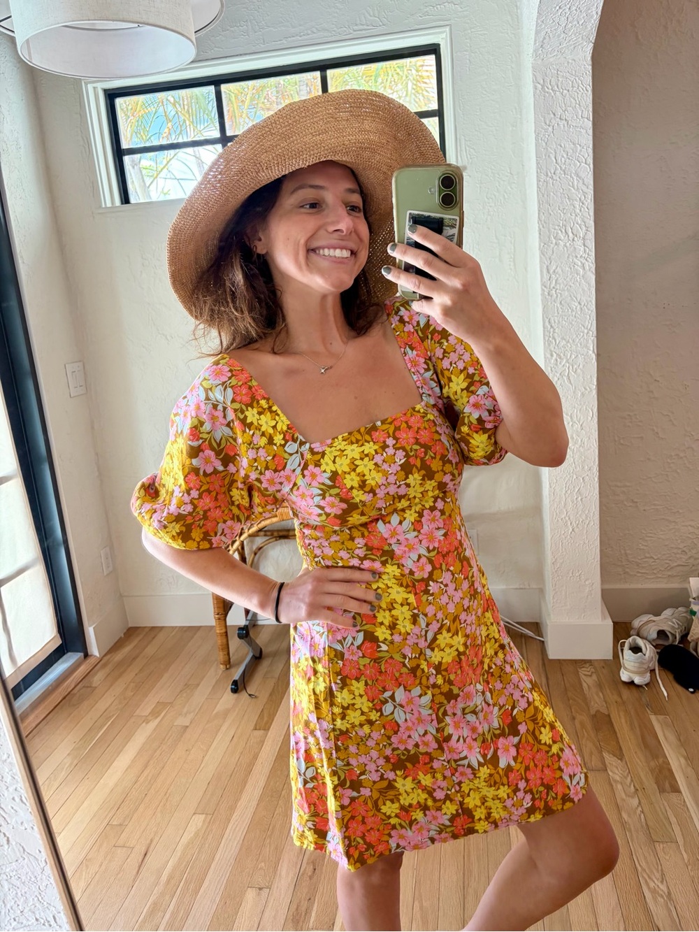 Billabong Floral Puff Sleeve Mini Dress Size Small EUC